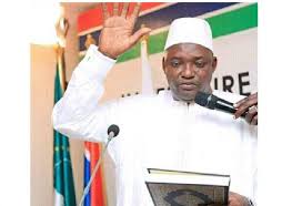 Gambie: Adama Barrow a prêté serment pour un 2 ème mandat