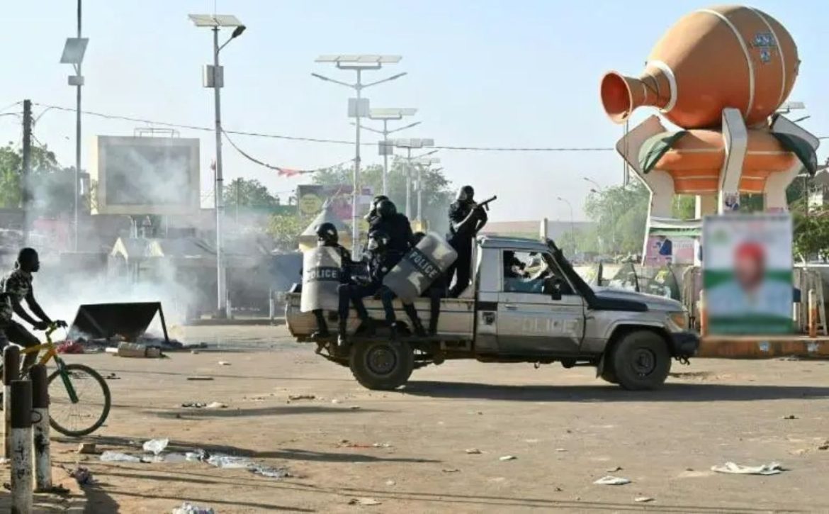 Tentative de coup d’État au Niger: La CEDEAO condamne et prévient les putschistes