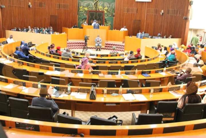 Dernière minute: L’Assemblée nationale rejette la motion de censure déposée par Yewwi Askan wi et donne carte blanche au PM Amadou Bâ