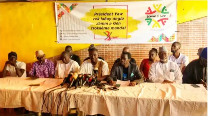 Présidentielle 2024 : Une dizaine d’organisations de la société civile lancent « Jàmm a Gën 3ᵉ mandat » et avertissent le Président Macky Sall
