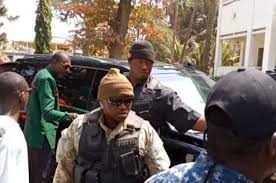 Urgent: Deux gardes de corps de Sonko mis aux arrêts par la gendarmerie