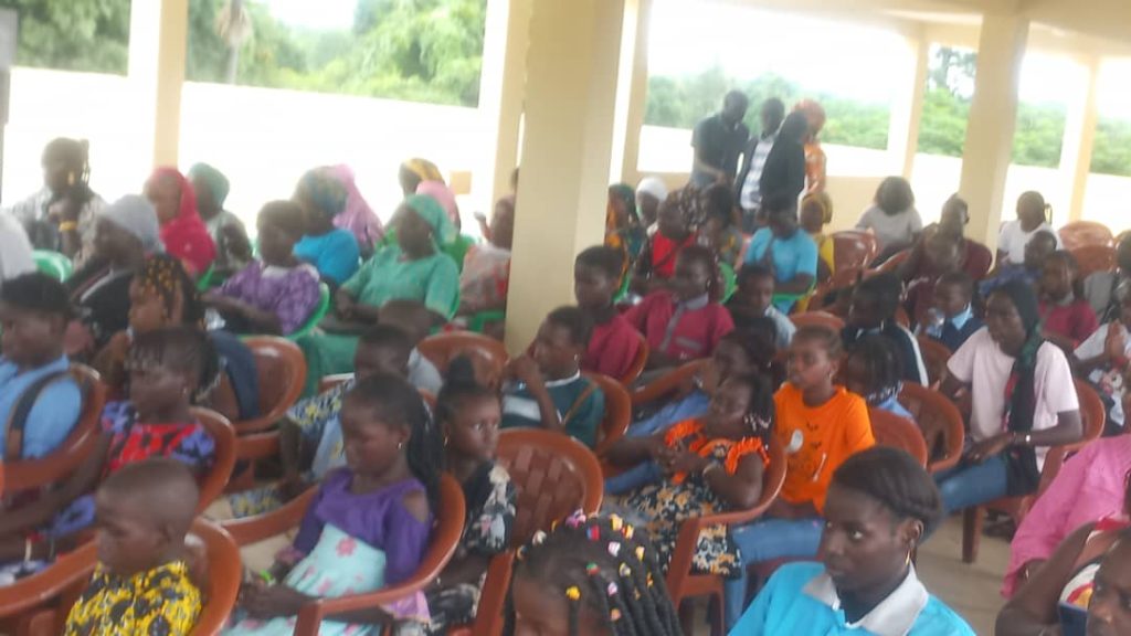 Journée internationale de l’éducation des filles à Oussouye: Des kits scolaires distribués aux élèves du département