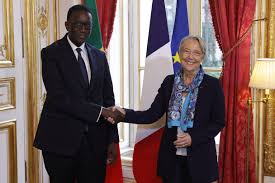 Visite officielle d’Amadou Bâ à Paris : Un couteau à double tranchant pour le candidat de Benno